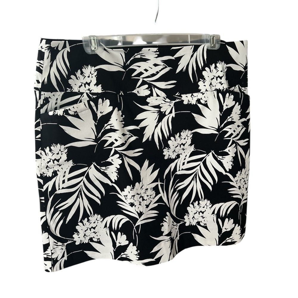 Black and White Floral Skort
